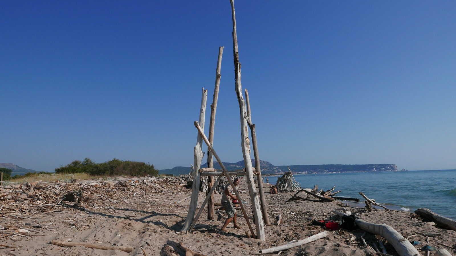 Power Tower I — construction on the shore